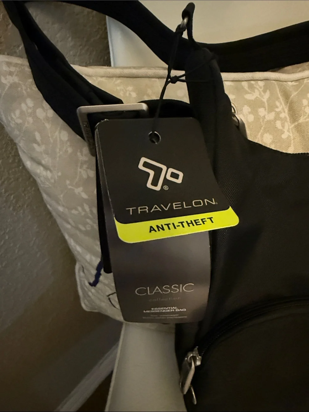 Travelon Black Anti-Theft Messenger Crossbody Bag
